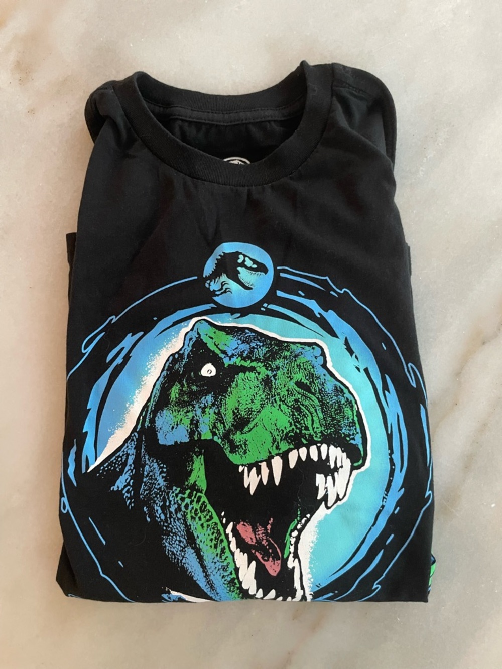 Kids Black T‑Shirt with Green Dino Graphic size L